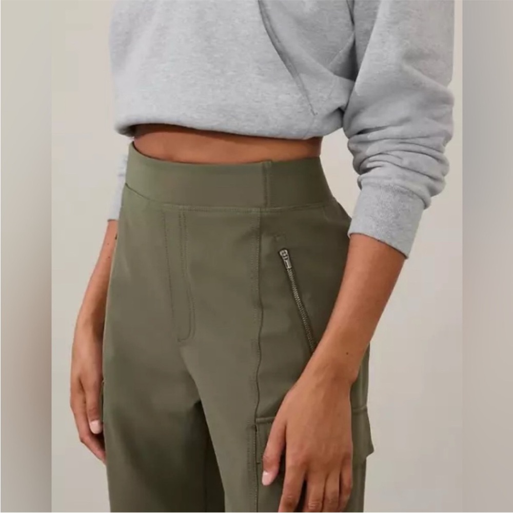 NWT Athleta Women’s Endless High Rise Cargo Pants Olive size 12 - Picture 5 of 13